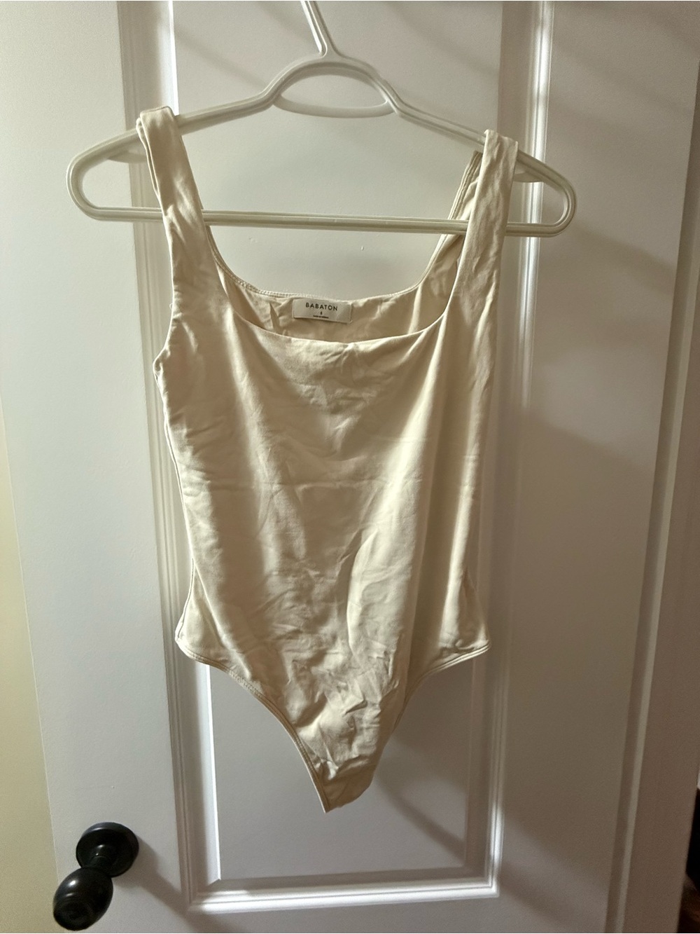 Babaton Cream Scoop-Front Bodysuit - Neutral Cream